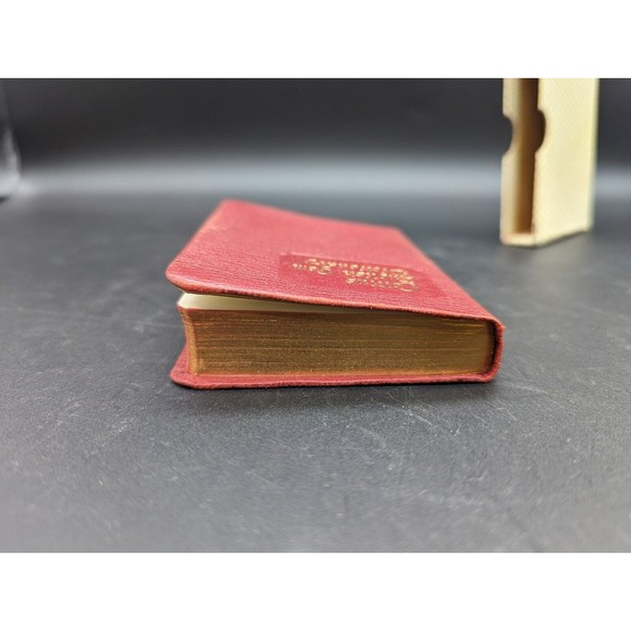 Vintage NEW GEM ENGLISH DICTIONARY 1960 Leather Cover with Gilt Edging in Box - Picture 15 of 16